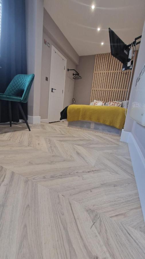 Harmondsworth Cambridge Suites מראה חיצוני תמונה